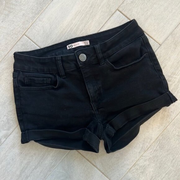 SO Black Denim Shorts - Juniors 5 / 27W - Picture 1 of 3